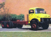 Mercedes-Benz L-2225 6x4.
