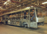 Estrutura monobloco do rodoviário O-370 na fábrica de ônibus de Campinas (fonte: Carga).