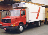 L-1621, com 210 cv e PBT de 15,5 t, uma das 21 versões de caminhões médios e semipesados lançados em 1989; note a nova cabine, padronizada desde os modelos leves. 