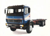 Mercedes-Benz 2418 6x2 (fonte: Jorge A. Ferreira Jr.).