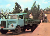 L-312 - o primeiro produto Mercedes-Benz fabricado no Brasil (fonte: Jorge A. Ferreira Jr.).
