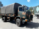 A versão militarizada do médio 1720 A, com tração 4x4, fotografado em 2013 em Juiz de Fora (MG) (foto: Jorge A. Ferreira Jr.).