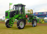 Pulverizador 7040 no stand da Metalfor no Agrishow 2017 (foto: LEXICAR).