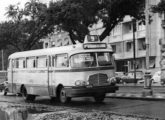 Metropolotana-LP da Viação Transmontana circulando pela Praia do Flamengo, Rio de Janeiro (RJ), em fevereiro de 1962 (fonte: portal ciadeonibus / Arquivo Nacional).