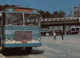 Ônibus Metropolitana com chapas frisadas aplicado à linha Niterói-Alcântara (bairro de São Gonçalo, RJ) na década de 70.