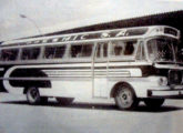 O mesmo modelo, na frota da Presmic, de Nova Iguaçu (RJ), montado sobre chassi LP ; a foto é de 1969; observe a incomum solução dada pela Metropolitana à primeira janela lateral (fonte: portal ciadeonibus).