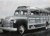 Lotação Chevrolet 1949 para 16 passageiros (fonte: Claudio Farias).