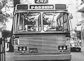 Metropolitana de modelo híbrido, com grade e faróis de 1972 e cúpula dianteira de modelo posterior (fonte: Marcelo Prazs).