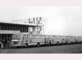 Frota de ônibus Novo Rio em chassi OF, na década de 70 agregada à operadora urbana TCB, de Brasília (DF) (fonte: Ivonaldo Holanda de Almeida). 