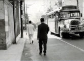 Outro ônibus Mercedes-Benz semelhante servindo à Zona Sul carioca em 1959 (fonte: Arquivo Nacional).
