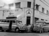 Dois lotações Metropolitana da Autoviária Rainha da Borborema, de Campina Grande (PB), em fotografia de 1957 (fonte: Ivonaldo Holanda de Almeida).