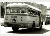 Lotação Mercedes-Benz 1957 da Auto Viação Palácio, do Rio de Janeiro (RJ), fotografado em 1963 (foto: Augusto Antônio dos Santos / ciadeonibus).