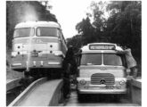 Dois Metropolitana sobre chassi LP da Util - União Transporte Interestadual de Luxo, quando ainda sediada em Petrópolis (RJ), aplicados na nova linha Rio de Janeiro-Petrópolis (RJ), estreada pela empresa em 1957 (fonte: Ivonaldo Holanda de Almeida).