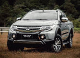 Em 2020 a picape L200 Sport passou a chamar-se L200 Outlander; na foto a versão superior GLX.