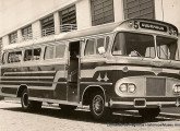 Rodoviário sobre chassi pesado Mercedes-Benz LP-331 da antiga Empresa Brasília, que operava ligações para Dourados (hoje MS).