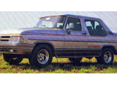 MM Série Cosmos sobre Ford 1992 – cabine-dupla com ares de automóvel. 