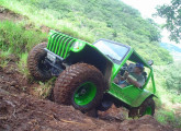 Mais uma gaiola com tração nas quatro rodas da Mundo do 4x4.