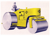 Müller TR-12, de três rodas e 10/12 t, membro da primeira geração de rolos compressores da empresa; tinha motor Deutz de três cilindros e 54 cv refrigerado a ar, três marchas com reversão por embreagem e direção hidráulica. 