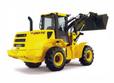 W130, primeiro modelo de pá lançado com a marca New Holland, aqui na versão TC (se refere à geometria dos braços, no caso aptos à instalação de implementos). 