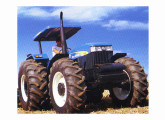 Trator 7630 da Série 30, atualizado em 2007 – um dos dois últimos modelos New Holland originários da Ford. 