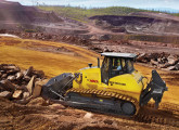 Nacionalizado em 2015, o modelo D180C é o maior trator de esteiras com transmissão hidrostático da New Holland brasileira.