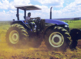 New Holland TS120, com 120 cv, lançamento de 2002. 