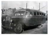 Ford 1940 com mais uma carroceria gaúcha de origem desconhecida; servia à rota Porto Alegre-Canela (fonte: site skyscrapercity).
