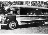 GMC 1941-46 da Empreza Vitoria, com carroceria artesanal construída no Ceará (fonte: site aleosp).
