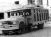 Chevrolet misto semelhante, da Empresa Bom Jesus, no final da década de 60 fazendo a ligação Floriano-Canto do Buriti (PI) (fonte: portal piracuruca).