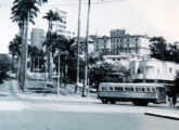 Um Nicola-LP em detalhe de fotografia do bairro de Funcionários (Belo Horizonte, MG) em 1965 (fonte: Museu Histórico Abílio Barreto / classicalbuses).