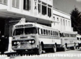 Fotografia de 1960, tomada diante da Rodoviária de Lages (SC), mostrando um Nicola sobre chassi Mercedes-Benz LP-331 da empresa Rex, da mesma cidade (fonte: Júlio Vasco / Egonbus).