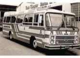 Ônibus semelhante, de 1977, da empresa União Santa Cruz, de Santa Cruz do Sul (RS), porém com os para-brisas bipartidos, típicos da operadora, na época (foto: Matheus Goelzer / onibusbrasil).