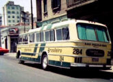 Outro carro do Expresso Brasileiro, de número de ordem anterior e diferente pintura (fonte: João Marcos Turnbull / onibusnostalgia).