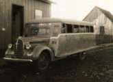 Ford 1938-39, na década de 50 praticando a ligação entre Porto Alegre e São Francisco de Paula, na Serra Gaúcha (fonte: site clubedonibus).