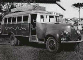 Ônibus rodoviário Studebaker 1947, de Chapecó (SC): operava a longa ligação interestadual entre Caxias do Sul (RS) e Xaxim (SC) (fonte: Diego Eifler / onibusbrasil).