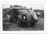 International 1949 com carroceria mista cumprindo a ligação Currais Novos-Natal (RN) (fonte: Ivonaldo Holanda de Almeida).