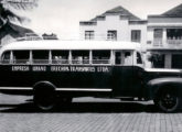 Um Ford 1946-47 com carroceria Ott foi o primeiro ônibus da frota da Empresa União Erechim de Transportes, precursora da atual Unesul, de Porto Alegre (RS) (fonte: Ivonaldo Holanda de Almeida / showroomimagensdopassado).