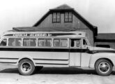 Chevrolet 1952 operado como rodoviário pela Empresa Reunidas (atual Reunidas Transportes Coletivos), de Caçador (SC) (fonte: Ivonaldo Holanda de Almeida).