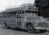 Chevrolet 1951 com carroceria rodoviária servindo à empresa São José, de Urussanga (SC) (fonte: Francisco Luiz Lanzendorf / egonbus).