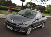 Primeira picape leve da Peugeot, a 207 Hoggar foi tardiamente lançada em maio de 2010. 