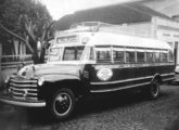 Chevrolet 1948-52 com carroceria Piasson fornecido para a Empresa Pioneira (atual Sulserra), de Três Passos (RS) (foto: Rafael Henrik Preuss; fonte: Ivonaldo Holanda de Almeida / onibusbrasil).