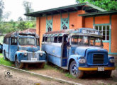 Lotação International com carroceria Pilares, em total abandono no antigo Museu Rodoviário do DNER, em Comendador Levy Gasparian (RJ), desde 2011 fechado ao público (foto: Jorge A. Ferreira Jr.).