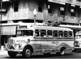Mais um lotação Mercedes-Benz / Pilares atuando no Rio de Janeiro nos anos 60.