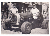 Pequeno monoposto "de passeio" construído em 1953, em Santo Antônio da Platina (PR), por Mário Salemme; a mecânica é desconhecida.