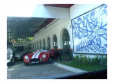 Réplica AC Cobra da pernambucana PMC, exposto em uma concessionária de Recife (fonte: site paparazzicar).