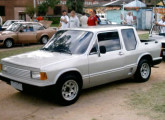 Cabine-dupla Polauto sobre mecânica VW; em 2010 o carro se encontrava à venda  em Florianópolis (SC) (fonte: site planetabuggy).