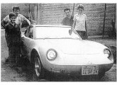 Primeiro protótipo do Puma com motor VW, ainda com carroceria em chapa de aço, na fazenda de Malzoni em Matão (SP)  (fonte: O Globo).      