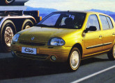 Lançado em 1999, o pequeno Clio hatch com cinco portas foi o segundo Renault brasileiro. 