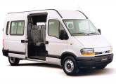 Renault Master na versão Minibus.