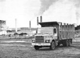 Ainda em fase de testes, em 1983 o primeiro T 112 a álcool chega à Usina São José, em Macatuba (SP) (fonte: Jorge A. Ferreira Jr.).